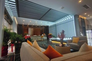Lobby-Lounge
