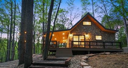 Uckor's Cottage at Hocking Hills