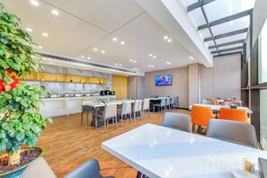 Unclassified image, 3 of 46, button - Yueyang Kaibinsi Holiday Hotel (Yueyang)