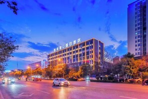 Unclassified image, 2 of 46, button - Yueyang Kaibinsi Holiday Hotel (Yueyang)