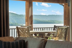 Outdoor dining - Panoramic Table Rock Lake Views with Hot Tub, Games & Free Branson Attraction Tickets (Hollister)
