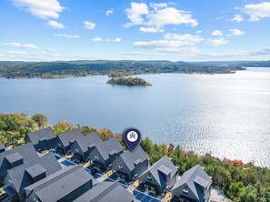 Exterior - Panoramic Table Rock Lake Views, Hot Tub, Games, Free Branson Attraction Tickets! (Hollister)