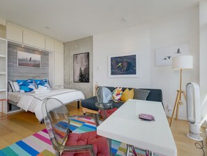 1 habitación, tabla de planchar con plancha, wifi gratis y ropa de cama 
