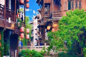 Miscellaneous - Xinyuan Hotel (Xiushan Bus Terminal) (Xiushan County)