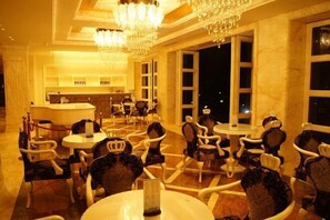 Lobby lounge - Shanhai Holiday Resort (Haikou)