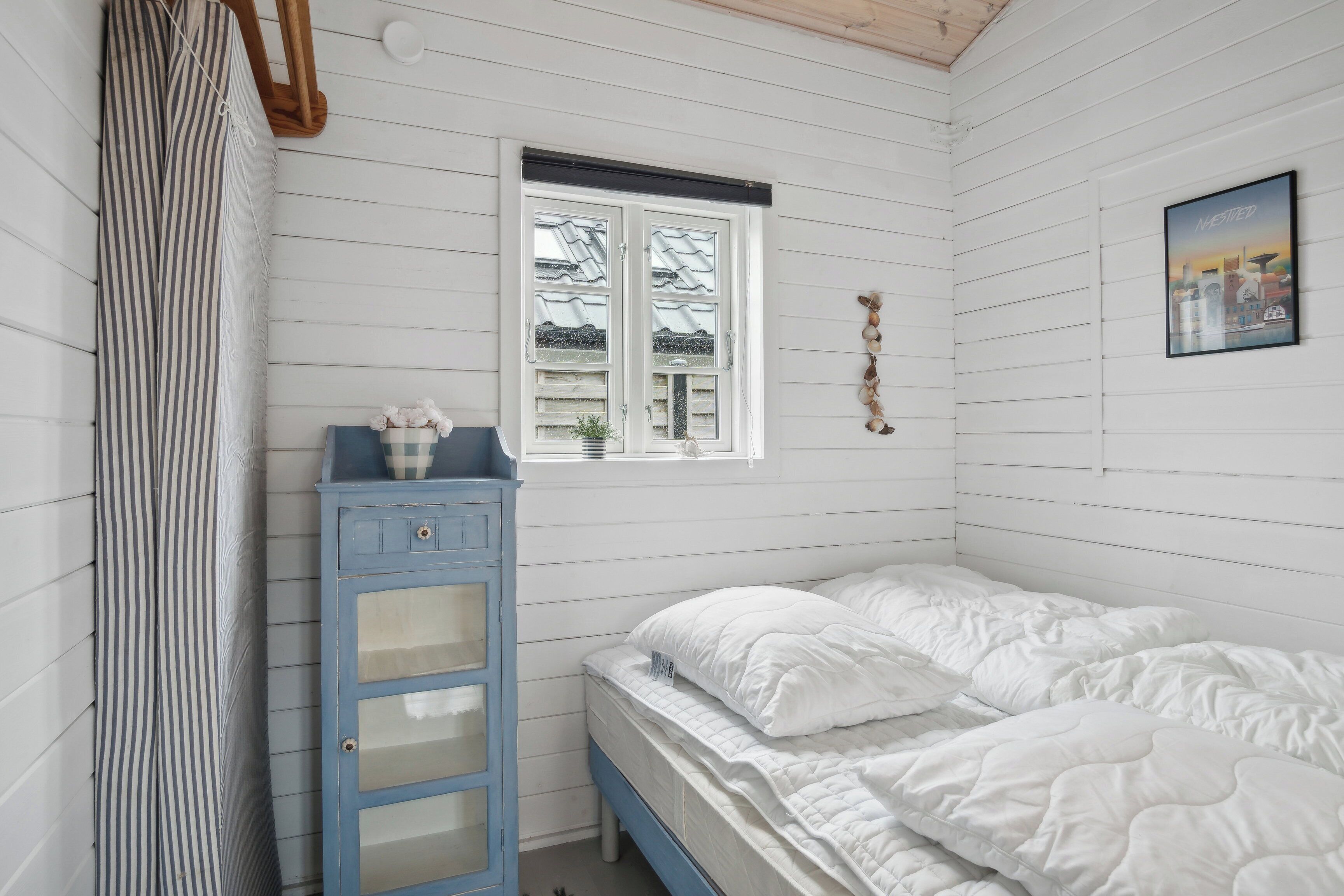 2 bedrooms, iron/ironing board, free WiFi