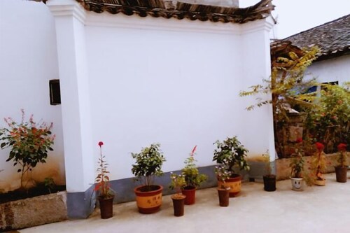 Jingxian Comfy Hotel