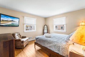 4 室のベッドルーム、デスク、アイロン / アイロン台、WiFi (無料)