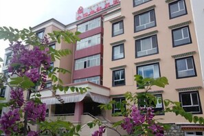 Exterior - Padma Chumig Garden Hotel (Lhasa)