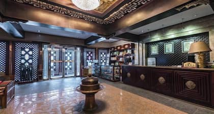 Padma Chumig Garden Hotel
