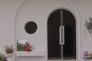 Exterior detail - Huanxi Homestay (Hangzhou)