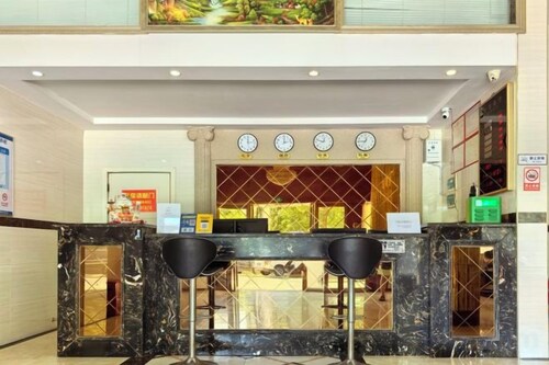 Anyi Fenghe Hotel