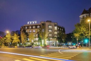 Exterior - The Brilliant House (Chengdu)