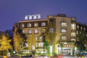 Exterior - The Brilliant House (Chengdu)