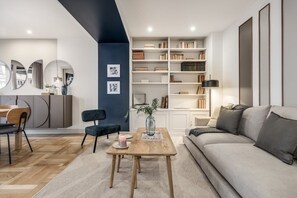 Televisión, oficina