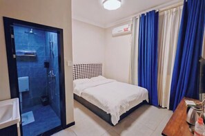 Room - Lujiang Business and Trade City Hotel (Rongjiang)