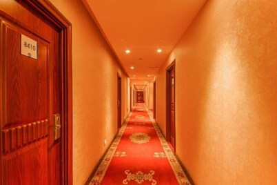 Home Inn - Baishan No.16 Middle School Huayi Selected Hotel