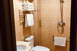 Bathroom - Home Inn - Baishan No.16 Middle School Huayi Selected Hotel (Baishan)