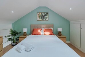 2 soverom, strykejern/-brett, reiseseng for barn og wi-fi