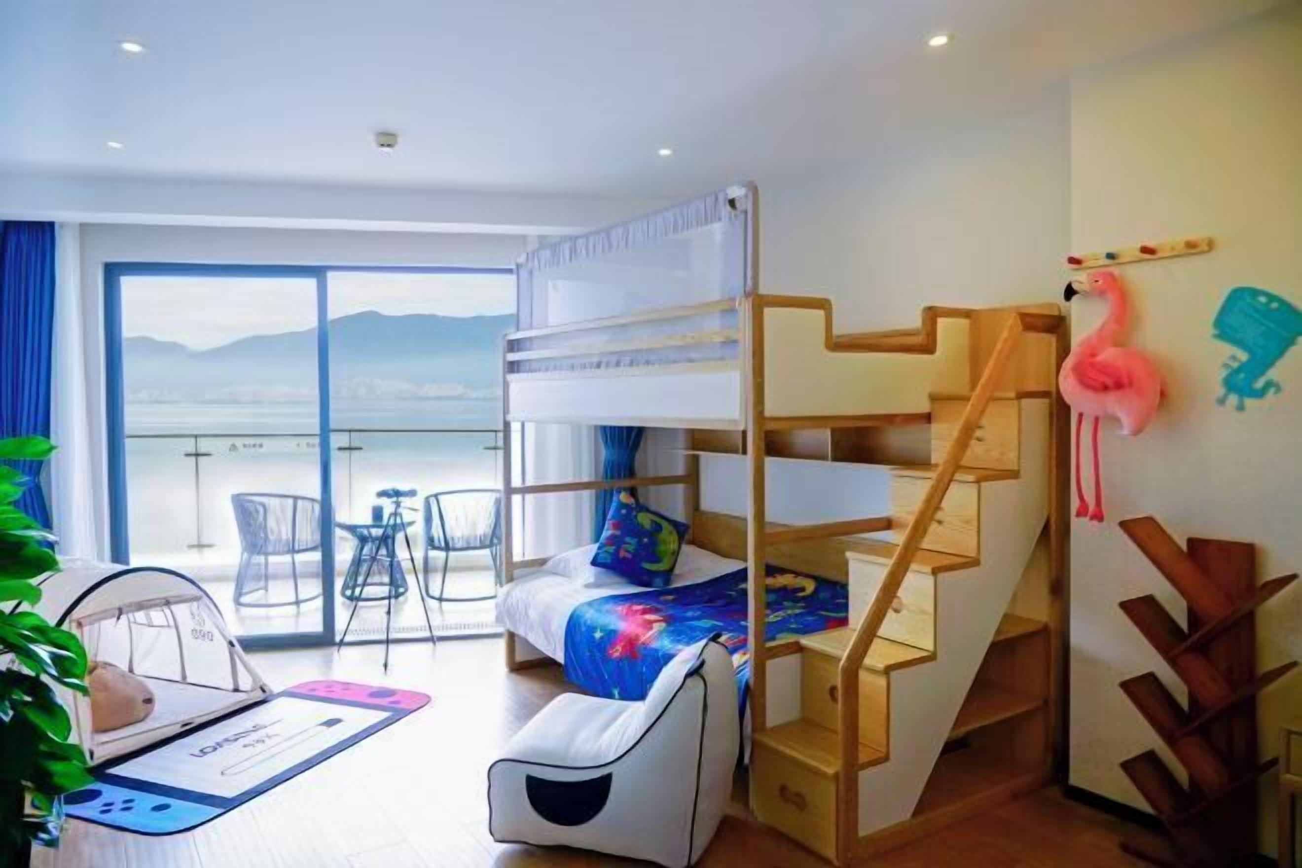 Cots/infant beds