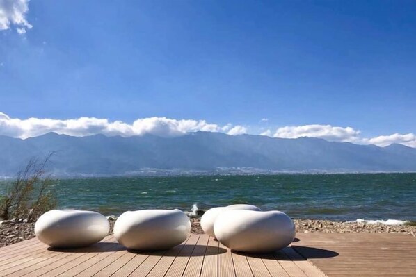 View from property - Wei Select Hotel (Dali)