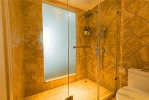 Bathroom - Shimao Tuke China Hotel wuhu (Wuhu)