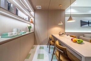 Room - Century Holiday Hotel (Baise)