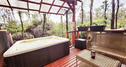 tiny home 6 w/ private hot tub surrounded by nature near Volcano National Park