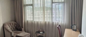Sunshine 100 Boutique Hotel