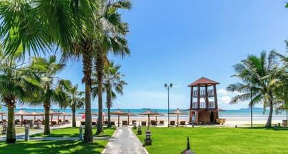 Metropolis Hotel (Sanya Bay Coconut Dream Corridor)