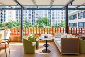 Property grounds - Metropolis Hotel (Sanya Bay Coconut Dream Corridor) (Sanya)