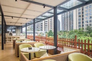 Restaurant - Metropolis Hotel (Sanya Bay Coconut Dream Corridor) (Sanya)