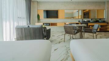 Family Suite | Living area | Smart TV