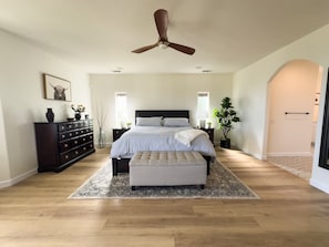 4 chambres, coffres-forts dans les chambres, Wi-Fi, draps fournis