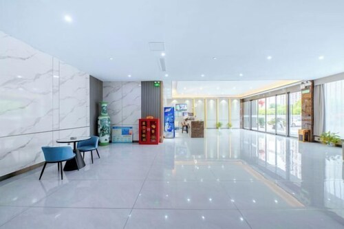 Longding Business Hotel