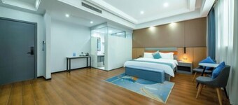 Longding Business Hotel