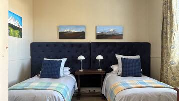 2 bedrooms, iron/ironing board, travel cot, free WiFi