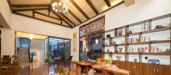 Yirui Spring and Autumn Inn (Jianshui Ancient City Zhujia Garden Branch)