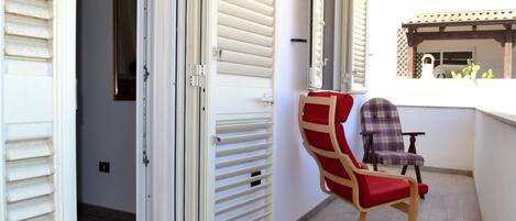 Apartment, 2 Bedrooms, Smoking, Balcony | Property grounds