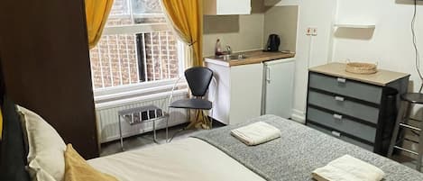 1 غرفة نوم وواي فاي وملاءات أسرّة