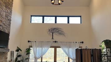 TV connectée, cheminée