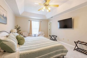 3 chambres, fer et planche à repasser, lit parapluie, Wi-Fi