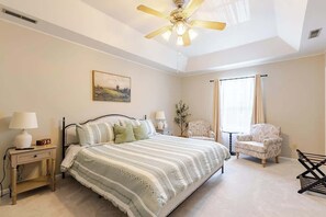 3 makuuhuonetta, silitysrauta/-lauta, vauvan matkasänky, Wi-Fi