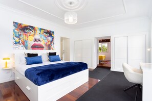 6 bedrooms, iron/ironing board, travel cot, free WiFi