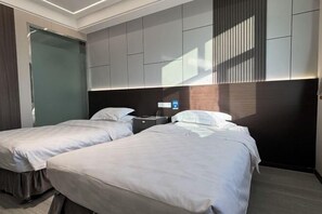 Room - Longhua Hotel (West Ring Road (Karamay)