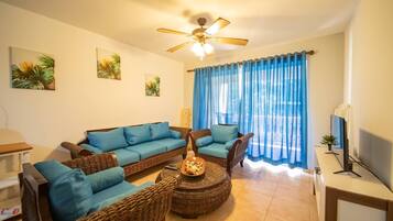 Room, 2 Bedrooms, Smoking, Balcony | Kemudahan bilik