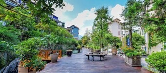Seven-color Garden Resort (Fairy Mountain Tourist Reception Center)