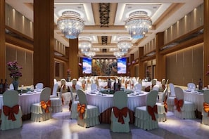 Unclassified image, 4 of 16, button - Dalian yuanfeng hotel (Dalian)