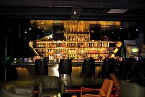Bar (on property) - Wuhan Wellton Yiju Hotel (Wuhan)