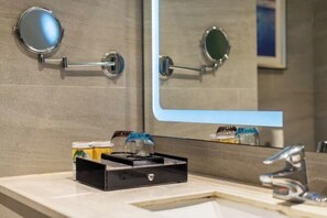 Bathroom - Sophie Hotel (Daozhen)